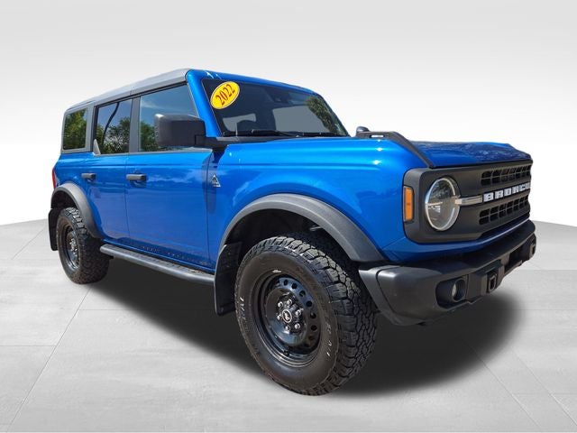2022 Ford Bronco Black Diamond in Blue Metallic — front three-quarter view