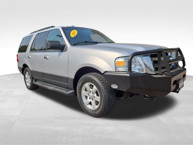 2014 Ford Expedition XL in Ingot Silver Metallic — front three-quarter view