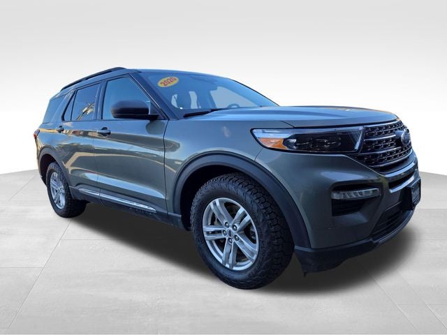 2020 Ford Explorer XLT in Silver Spruce Metallic — front three-quarter view
