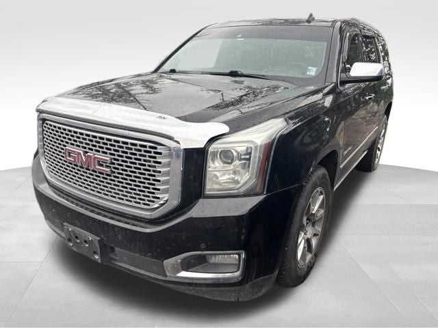 2015 GMC Yukon Denali in Onyx Black — front three-quarter view