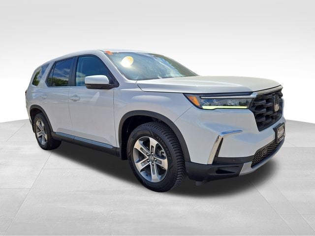 2025 Honda Pilot EX-L in Platinum White Pearl — front three-quarter view